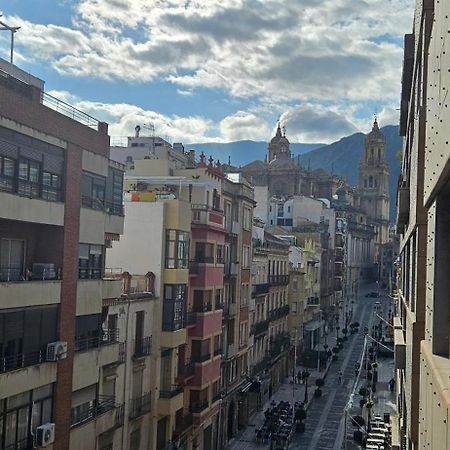 Centro Catedral Carrera 27, 1 Plaza De Aparcamiento Y Netflix Gratis Lägenhet Jaén Exteriör bild