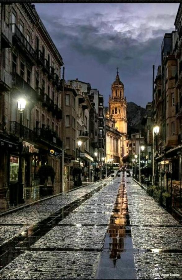 Centro Catedral Carrera 27, 1 Plaza De Aparcamiento Y Netflix Gratis Lägenhet Jaén Exteriör bild