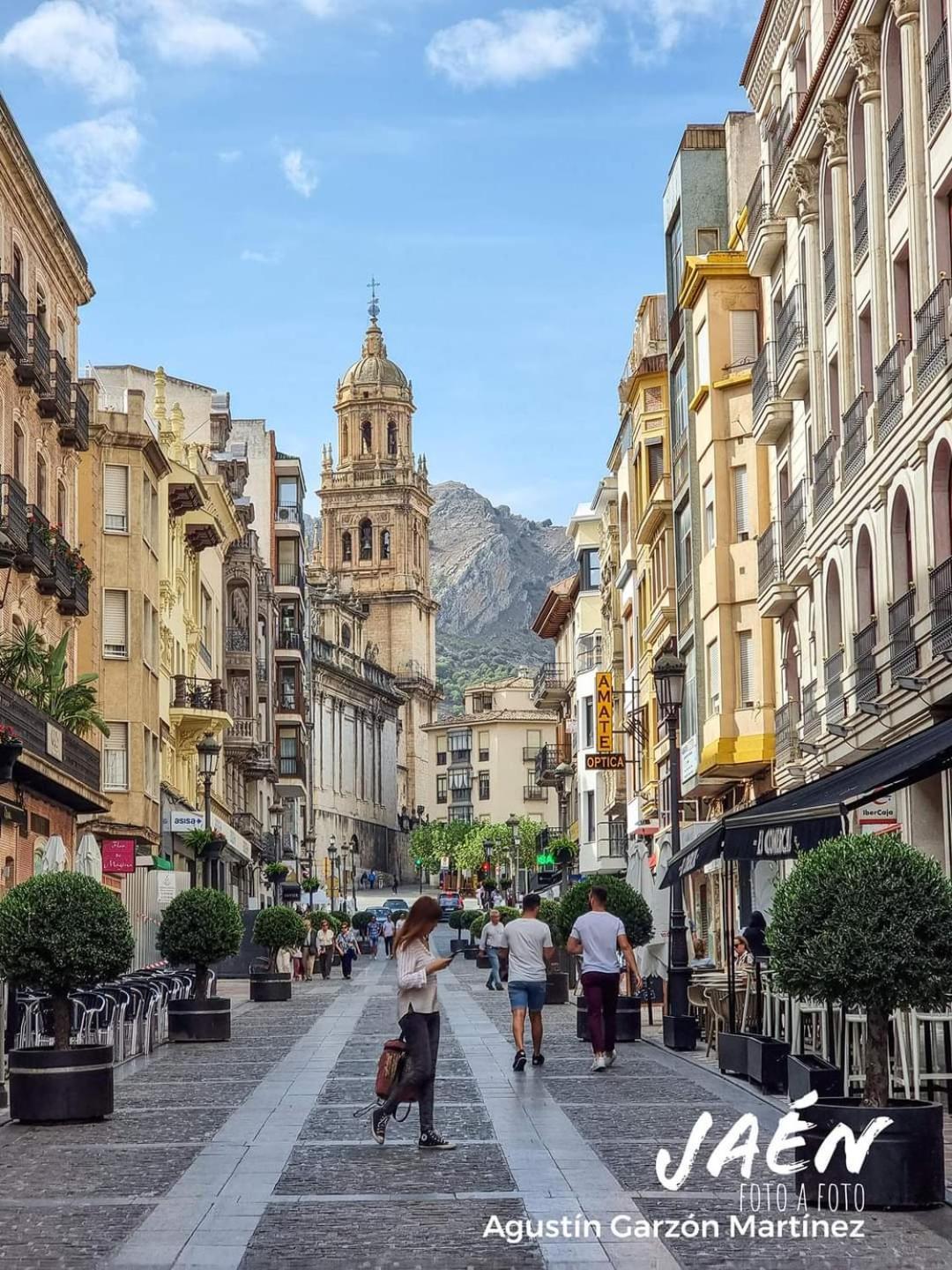 Centro Catedral Carrera 27, 1 Plaza De Aparcamiento Y Netflix Gratis Lägenhet Jaén Exteriör bild
